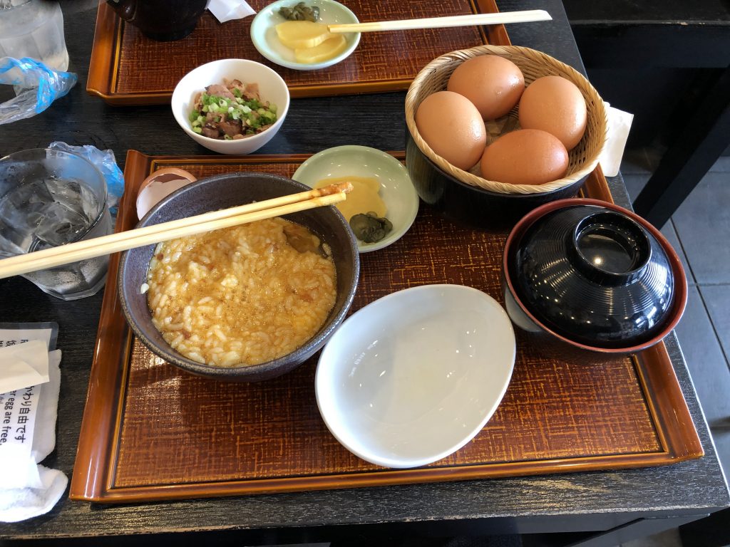 姬路城附近的たまごや雞蛋拌飯-附上一堆蛋